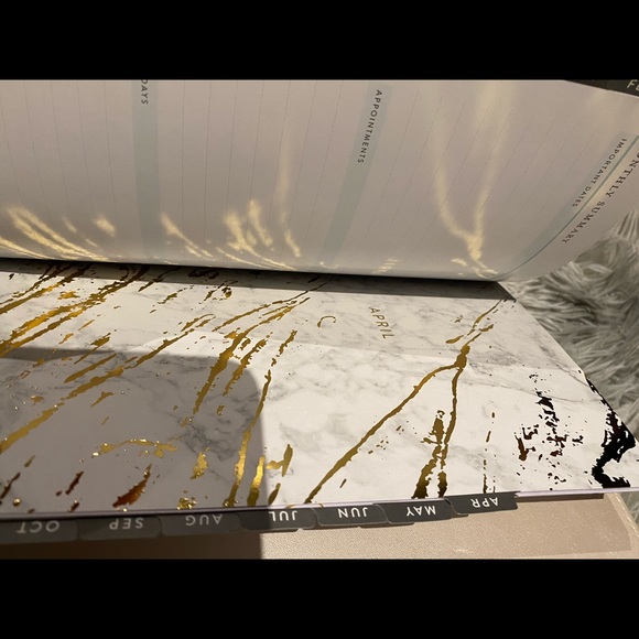 Brand new Planner and accessories - Picture 2 of 3